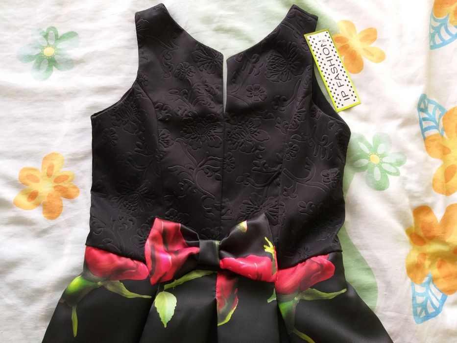 Рокля нова с етикета