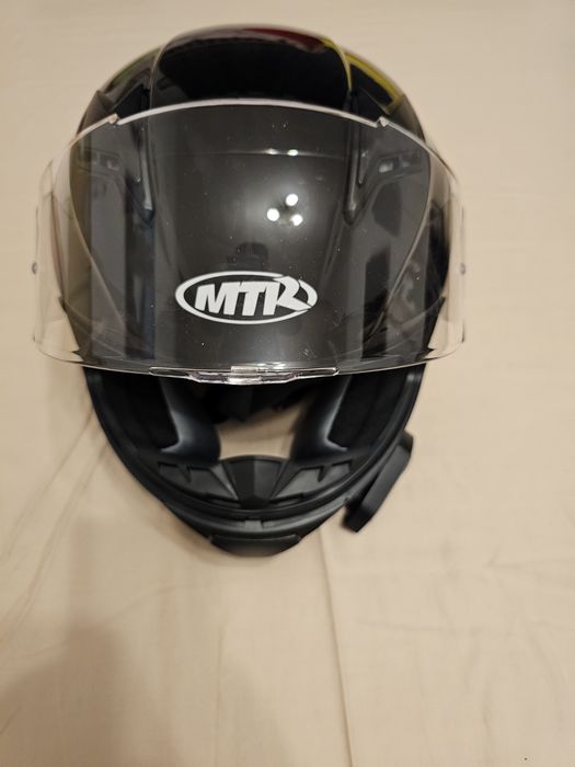 Vand echipament moto
