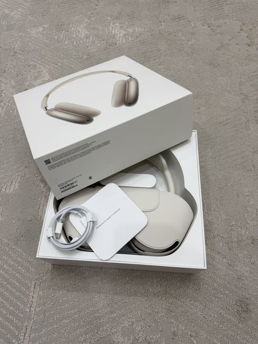 Airpods max 2.