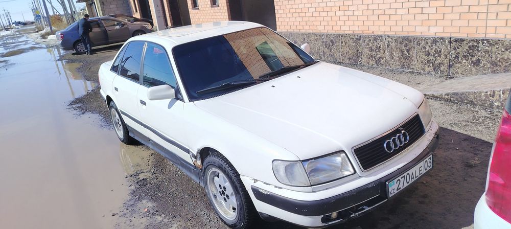 Продам ауди с4 на полном ходу