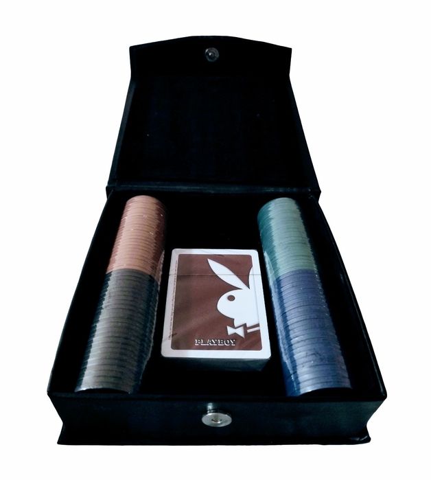 PLAYBOY преносим покер комплект