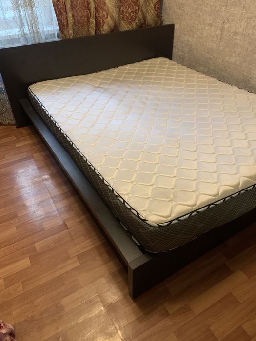 Кравать из тяжолого дерево 170*200см