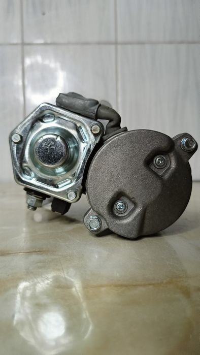 Стартер Subaru новый!