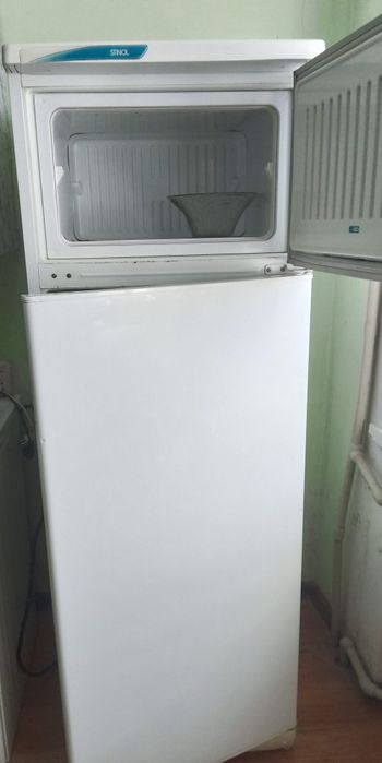 Продам холодильник