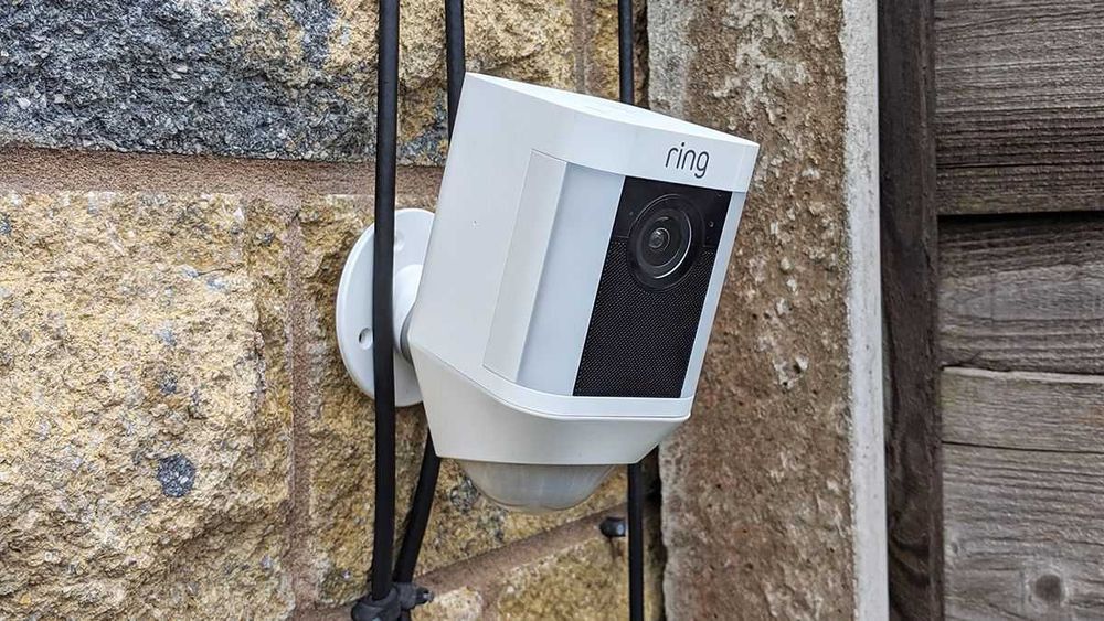Camere Supraveghere Wireless - Ring Spotlight Cam Battery Full HD