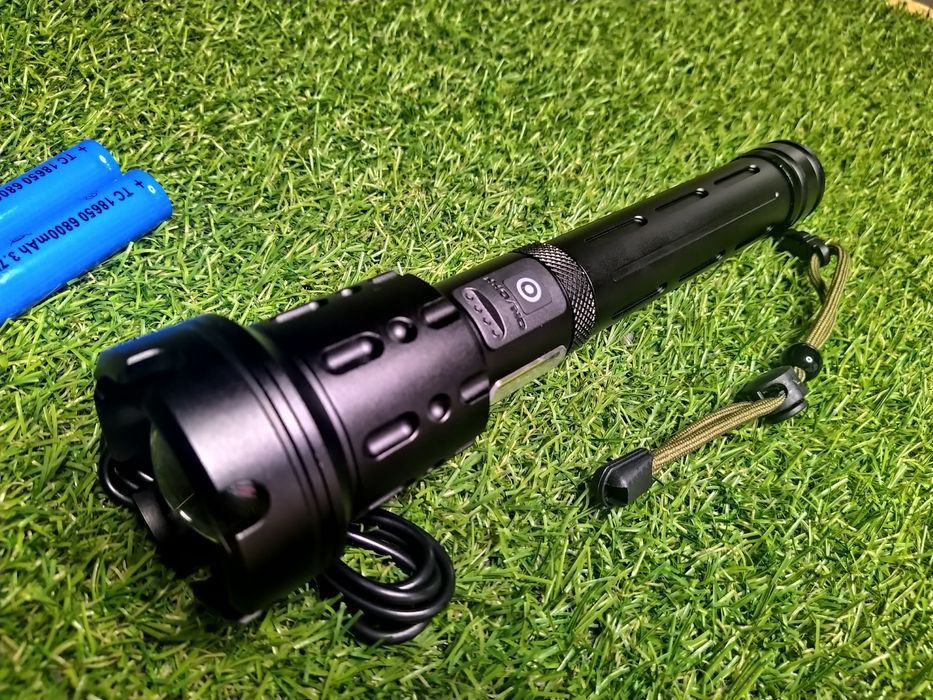 XHP100 Lanterna PROFESIONALA led quadcore + COB alb/rosu