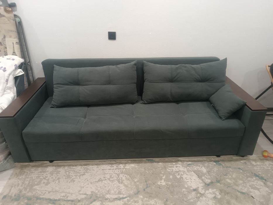 Диван в хорошем состоянии