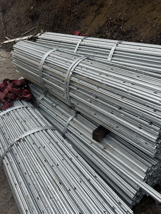 Vand spaleri zincati pentru gard