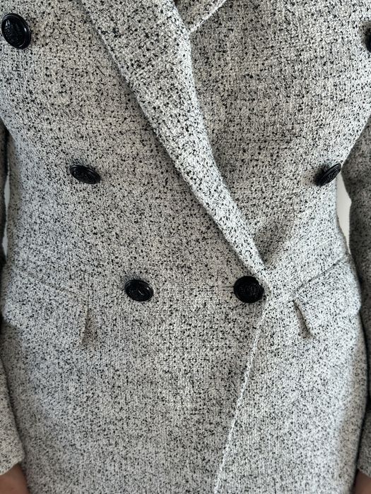 Дамски костюм