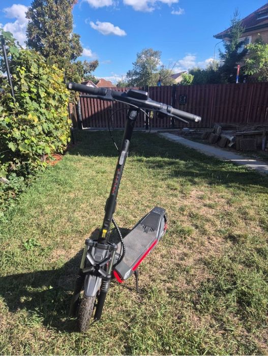 Vând trotinetă electrică SEGWAY ZT3 Pro