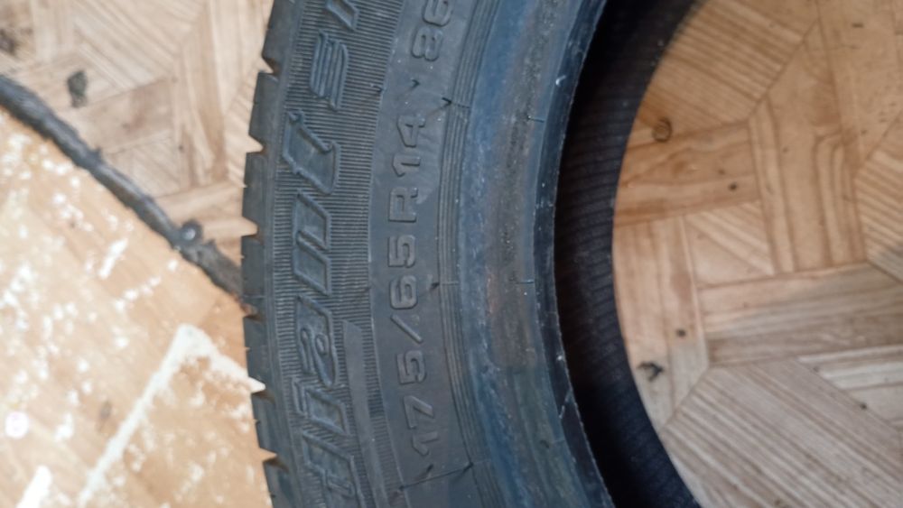 Продам летнию резину