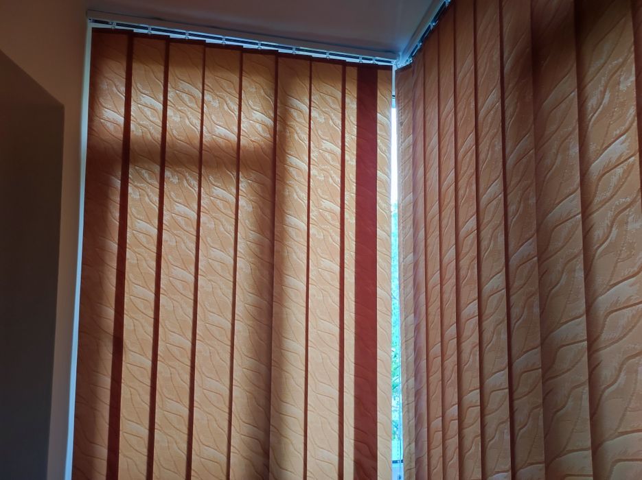 Jaluzele verticale cu montaj București