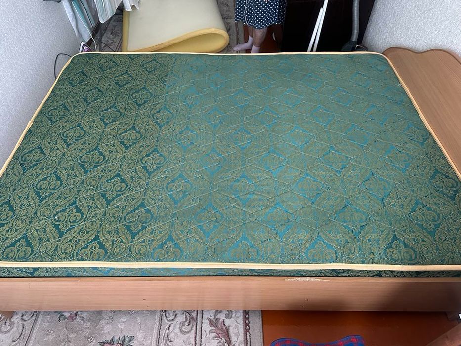 Продам матрас на кровать