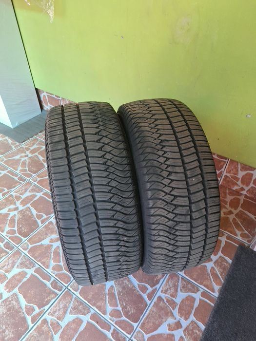 Vând  2 Bucăți Anvelope 235-55-R18 all season Kleber