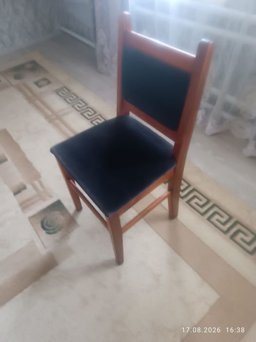 Продам стулья и компьютерное кресло