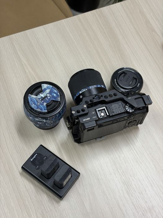 Продам Sony 6400