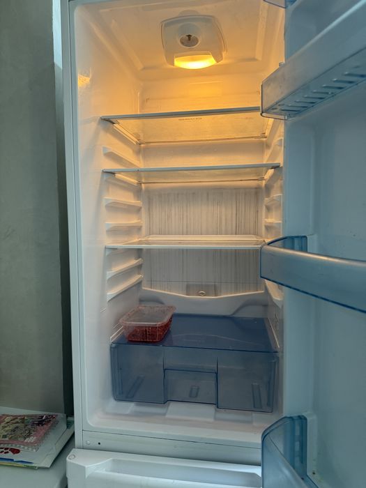 Продается холодильник