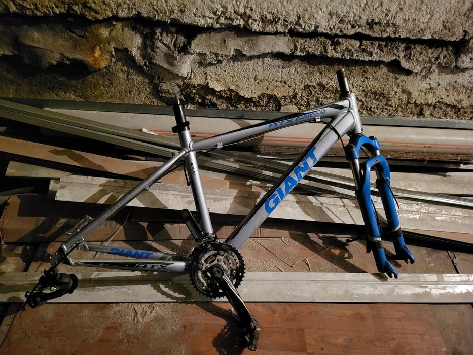 Giant алюминь рама 26" размер s-m (велозапчасти)