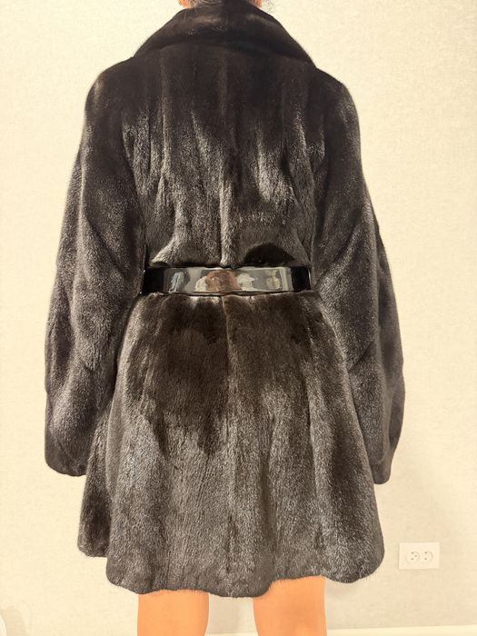 Продам норковую шубу