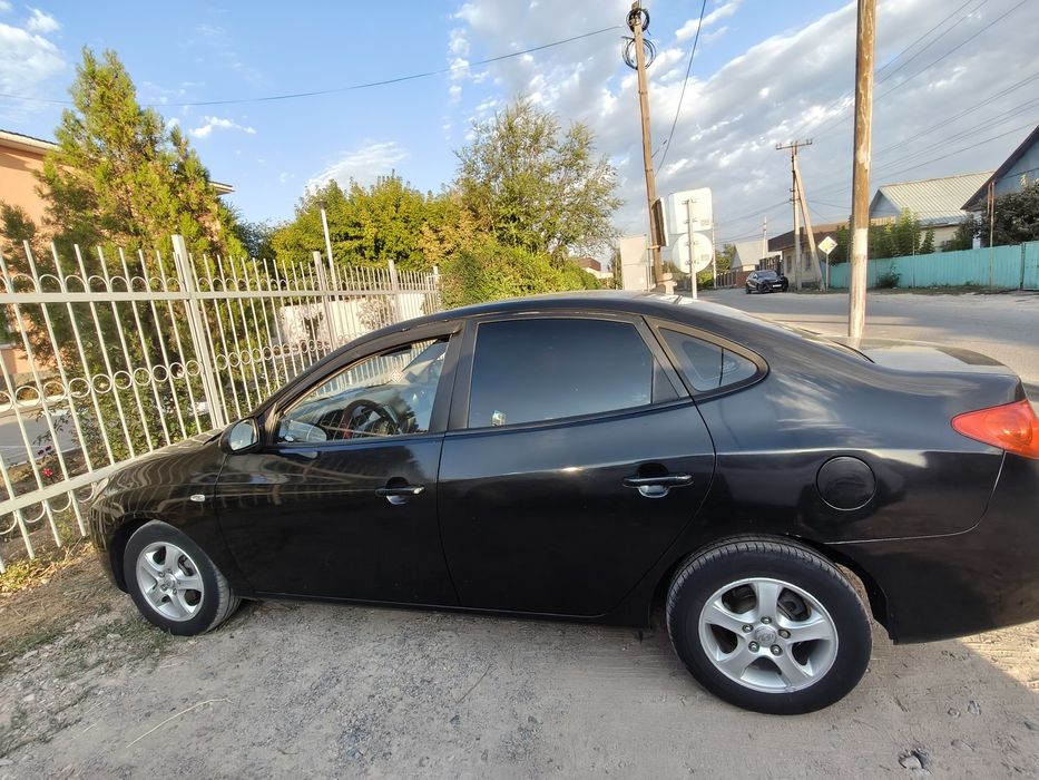 Продам машину Hyundai Avent 2006