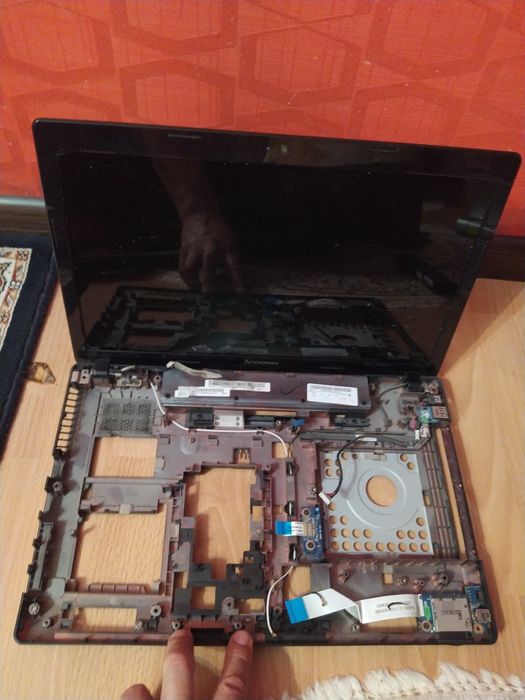 Ноутбук на запчасти