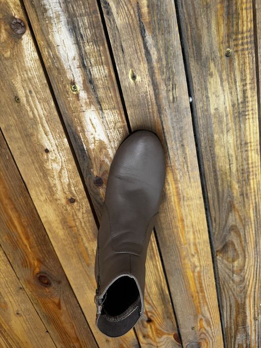 Продам б/у ботинки