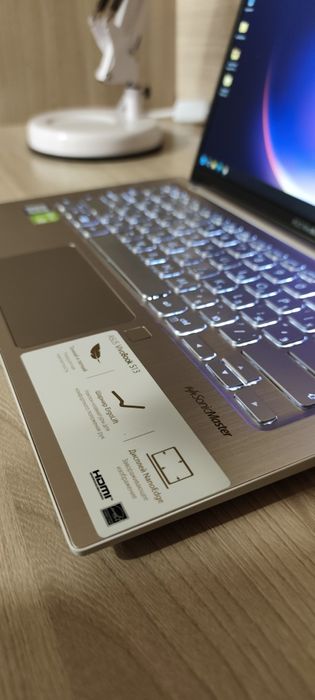 Ультрабук Asus VIVOBOOK S13