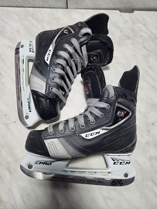 Patine 814 hochei hockey  CCM marime 33  (  22 cm)