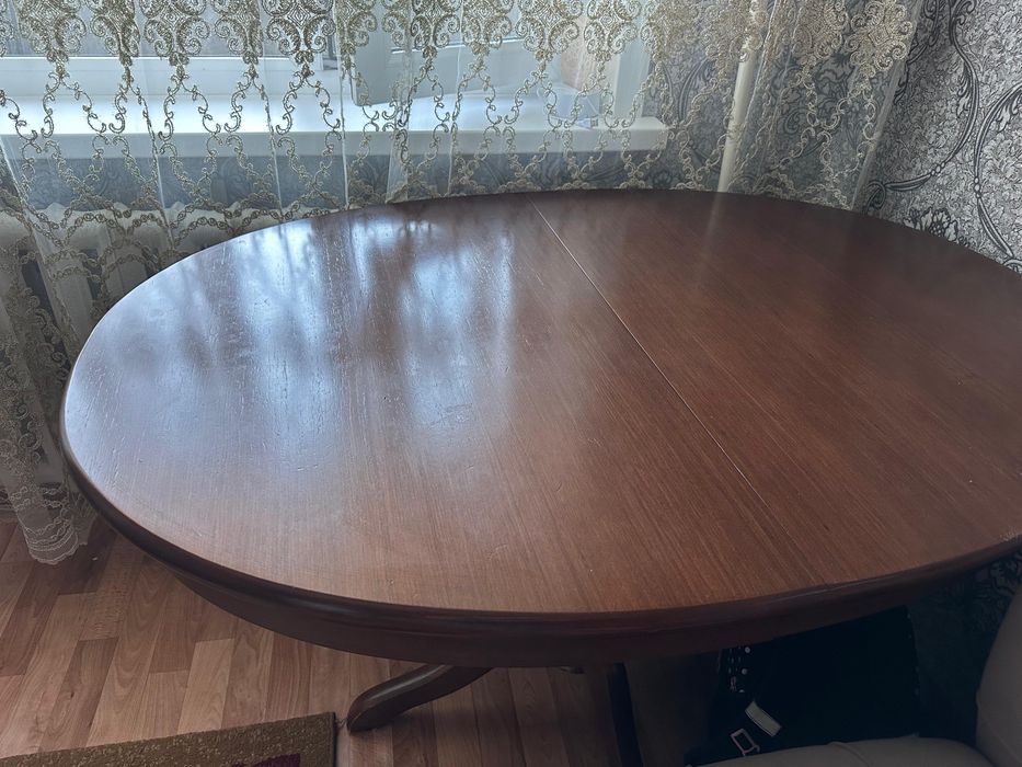 Стол дубовый кухонный