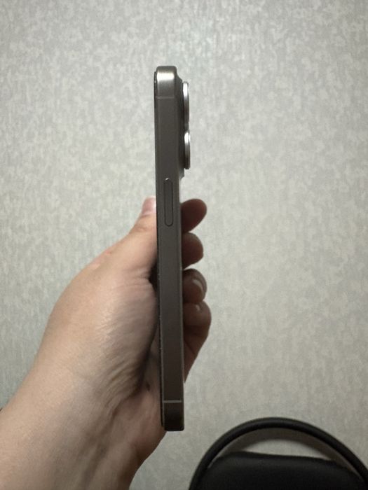 iPhone 15 PRO 256Gb Natural titanium