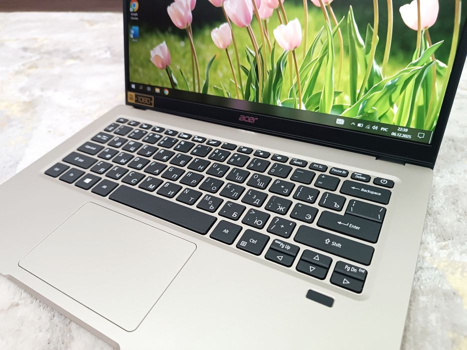 Notebook Acer Swift 4-х ядерный.
