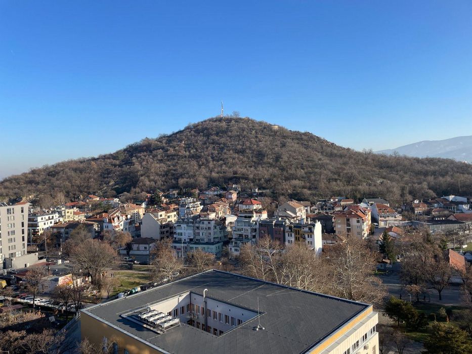 Дава се под наем Тристаен апартамент в Пловдив, Младежки Хълм - 80 кв.м за 488.58 € - Снимка #8