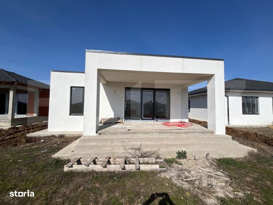 De vanzare casa in Santandrei cu gard de imprejmuire din placi de beto
