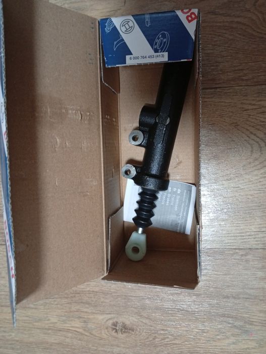 Продам Запчасти на Мерседес