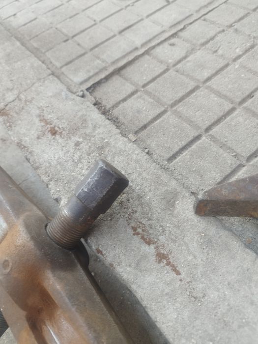 голямаСкоба за лагери