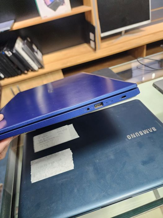 Chiroyli ham ofisnoy ham oyin oynasa boladgan acer noutbuk