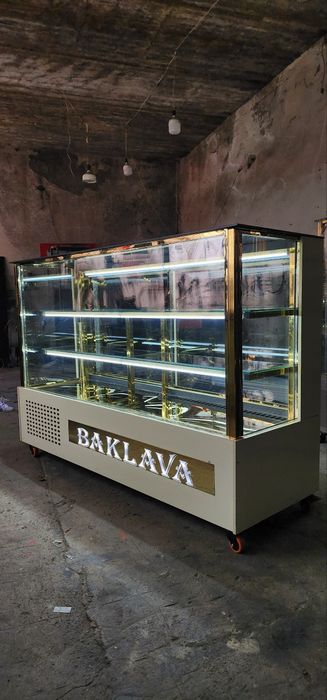 Витриные холодильник