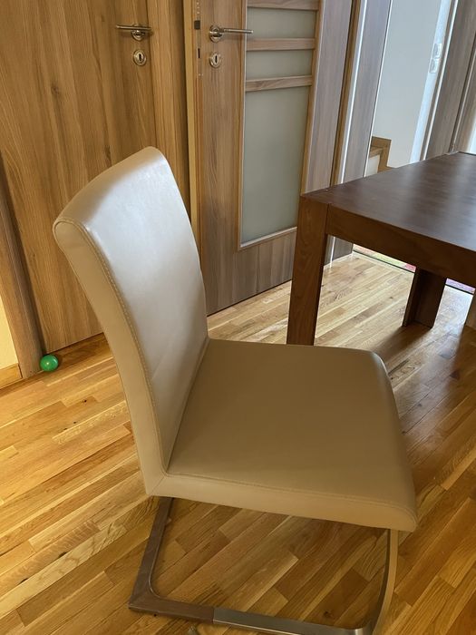 Masa living extensibila +6scaune