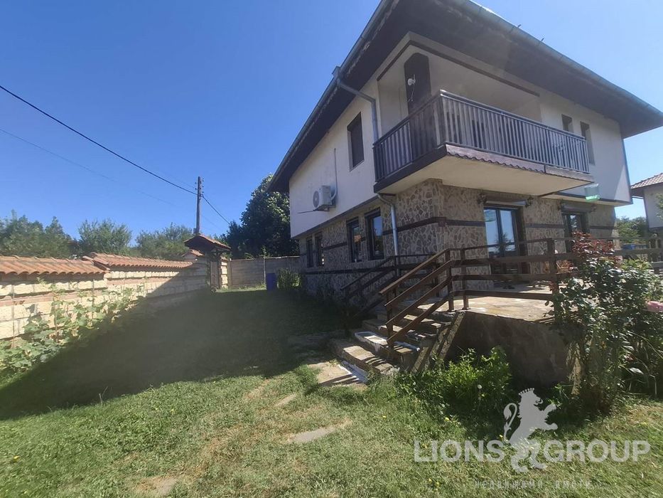 Продава се Къща в с. Юнец, Област Варна - 180 кв.м за 482 €/кв.м - Снимка #2