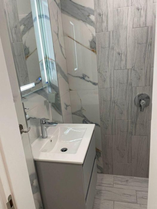 Дава се под наем Тристаен апартамент в София, Център - 85 кв.м за 1400 € - Снимка #6