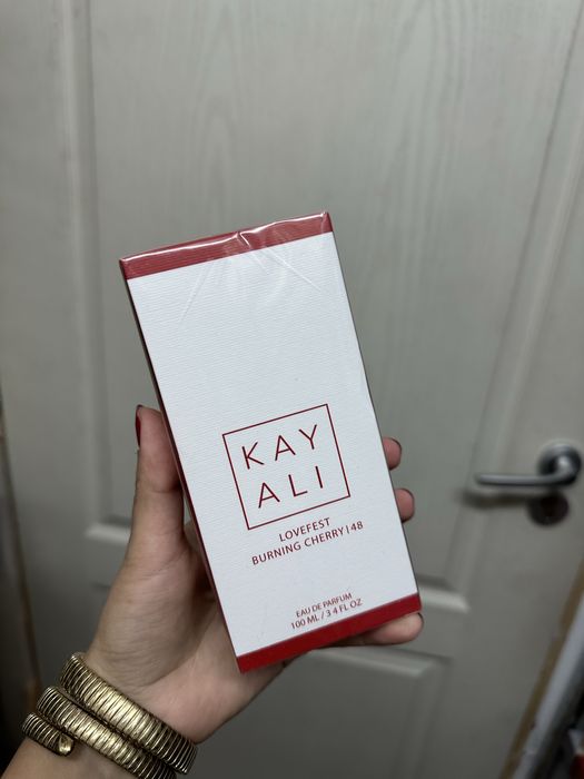 Kayali lovefest burning cherry |48