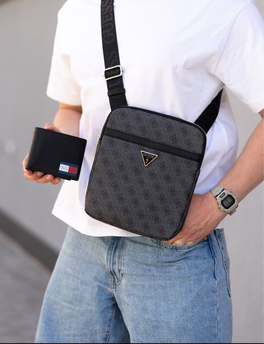 Новая guess барсетка