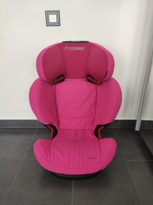 Scaun auto Maxi Cosi Rodifix cu isofix pentru copii între 15 și 36 kg