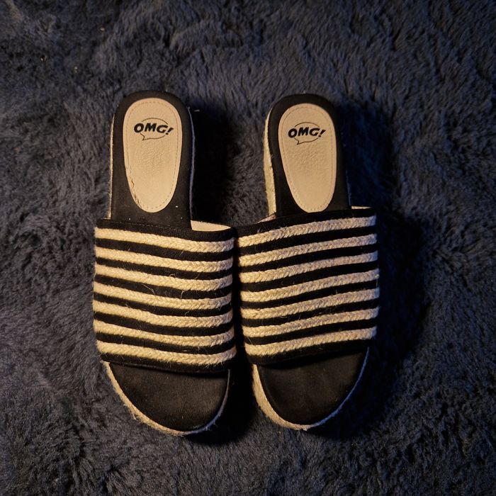 Papuci cu talpa inalta