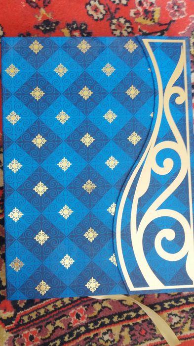 Книги красочные большие