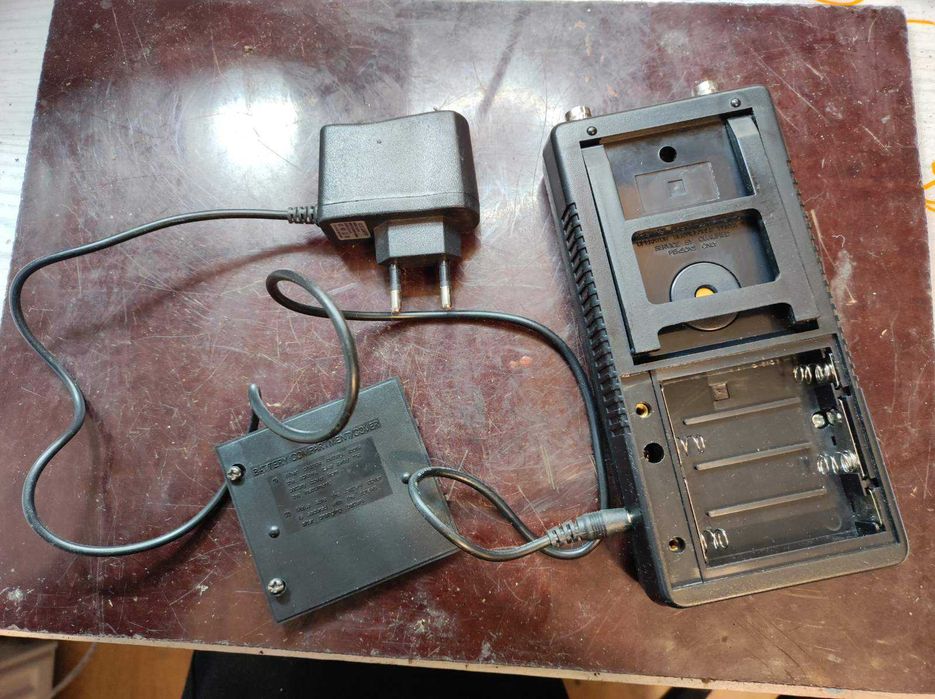 Продава се портативен честотомер за ремонт на мобилни телефони и др.