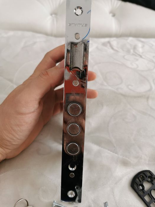 Замок дверной новый