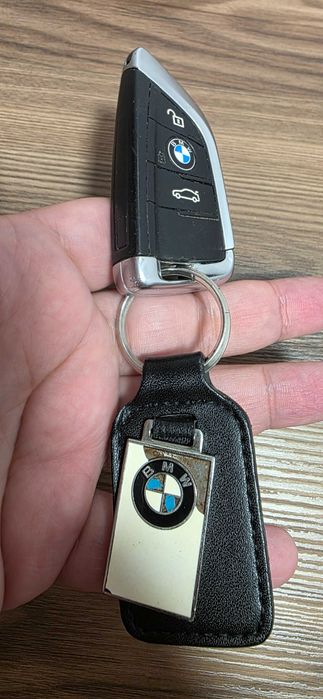 Оригинален Ключ за БМВ BMW с чип и ключодържател