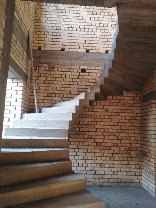 Евро Каробка Хасанбой ширибом Охунбобоев Ташкент р-н 5 сот 10 комната