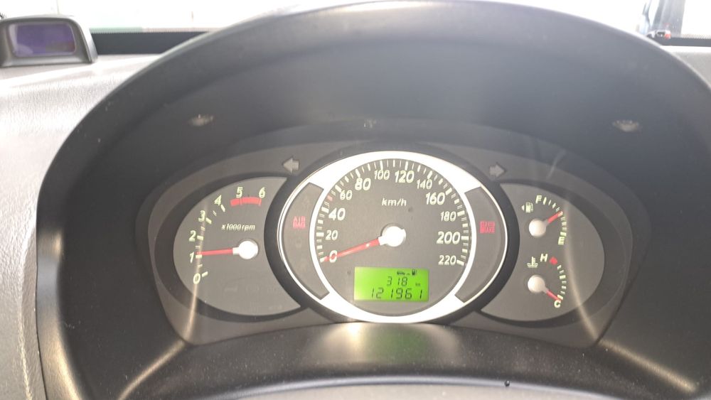 Vând Hyundat Tucson. Primul proprietar.